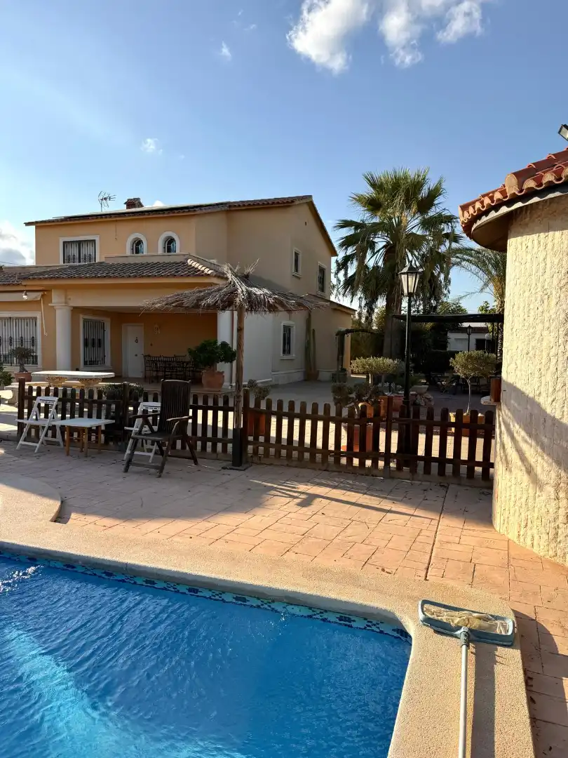 Jardí de Casa o xalet en venda en Elche / Elx amb Aire condicionat, Calefacció i Jardí privat