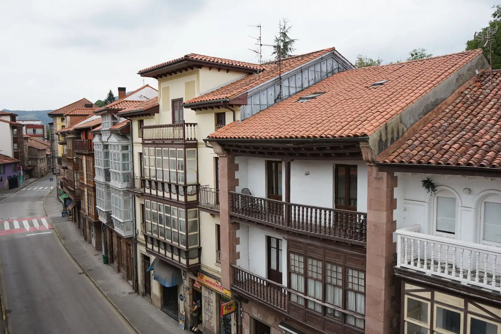Vista exterior de Pis en venda en Cabezón de la Sal amb Calefacció i Terrassa