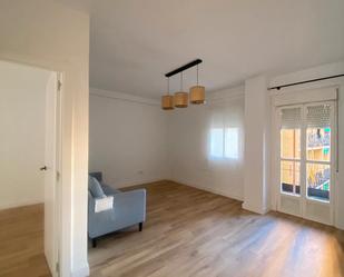 Sala d'estar de Apartament de lloguer en Badajoz Capital amb Balcó