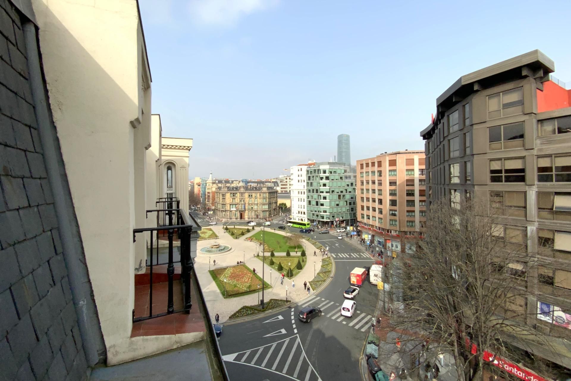 Piso de alquiler en  Gran Vía Don Diego López de Haro, Ensanche - Moyua - Diputación, Abando - Albia