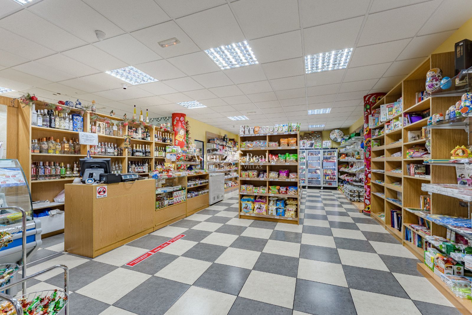 Local en venta en Arona con Aire acondicionado, Internet y Alarma