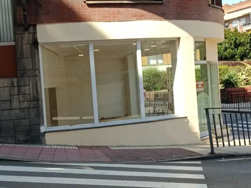 Local de lloguer en Oviedo 