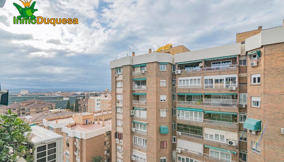 Foto 1 de Piso en venta en Cervantes, Granada