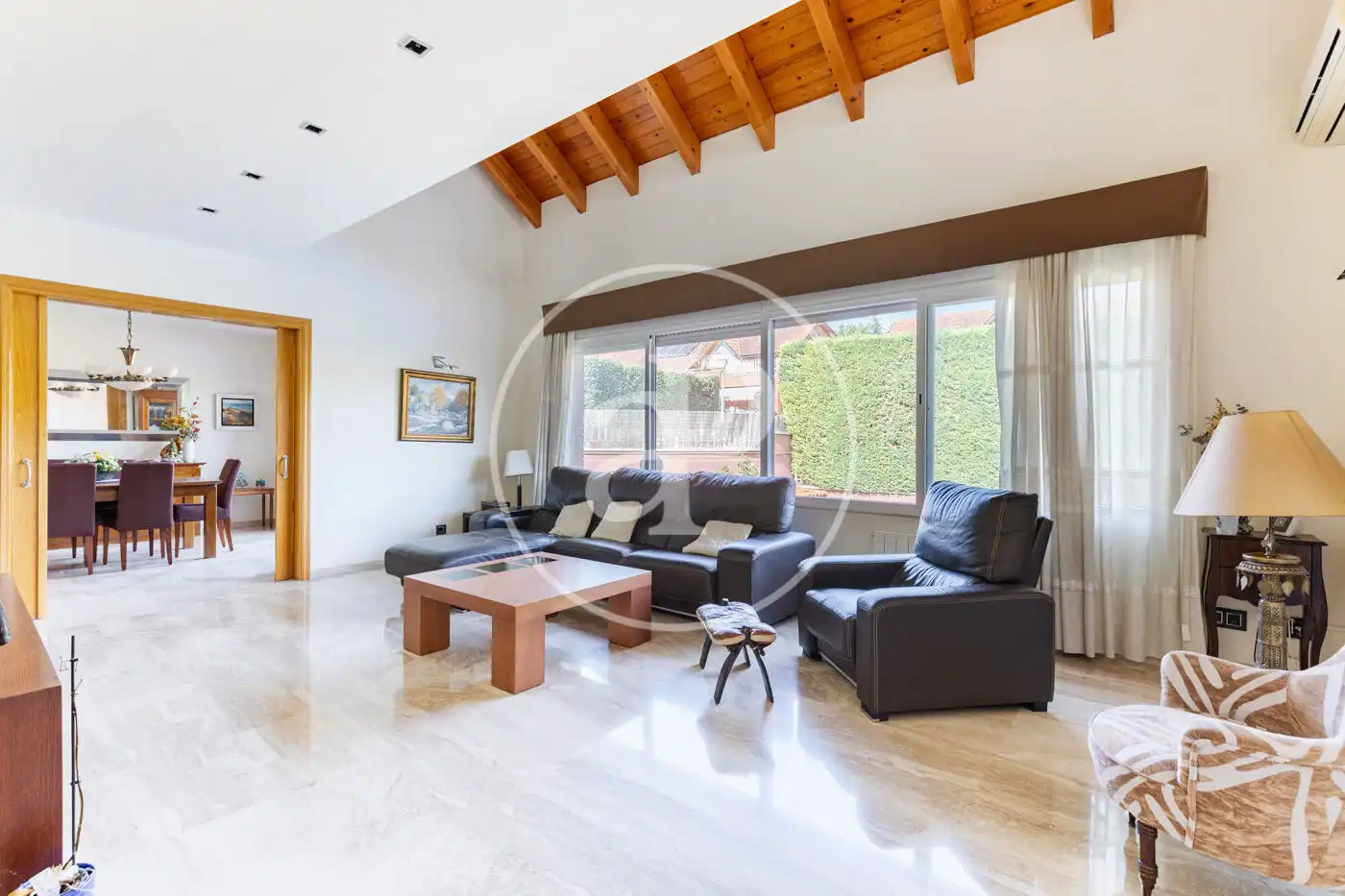 Living room of Houses for sale in Sant Cugat del Vallès  with Air Conditioner, Heating and Private garden