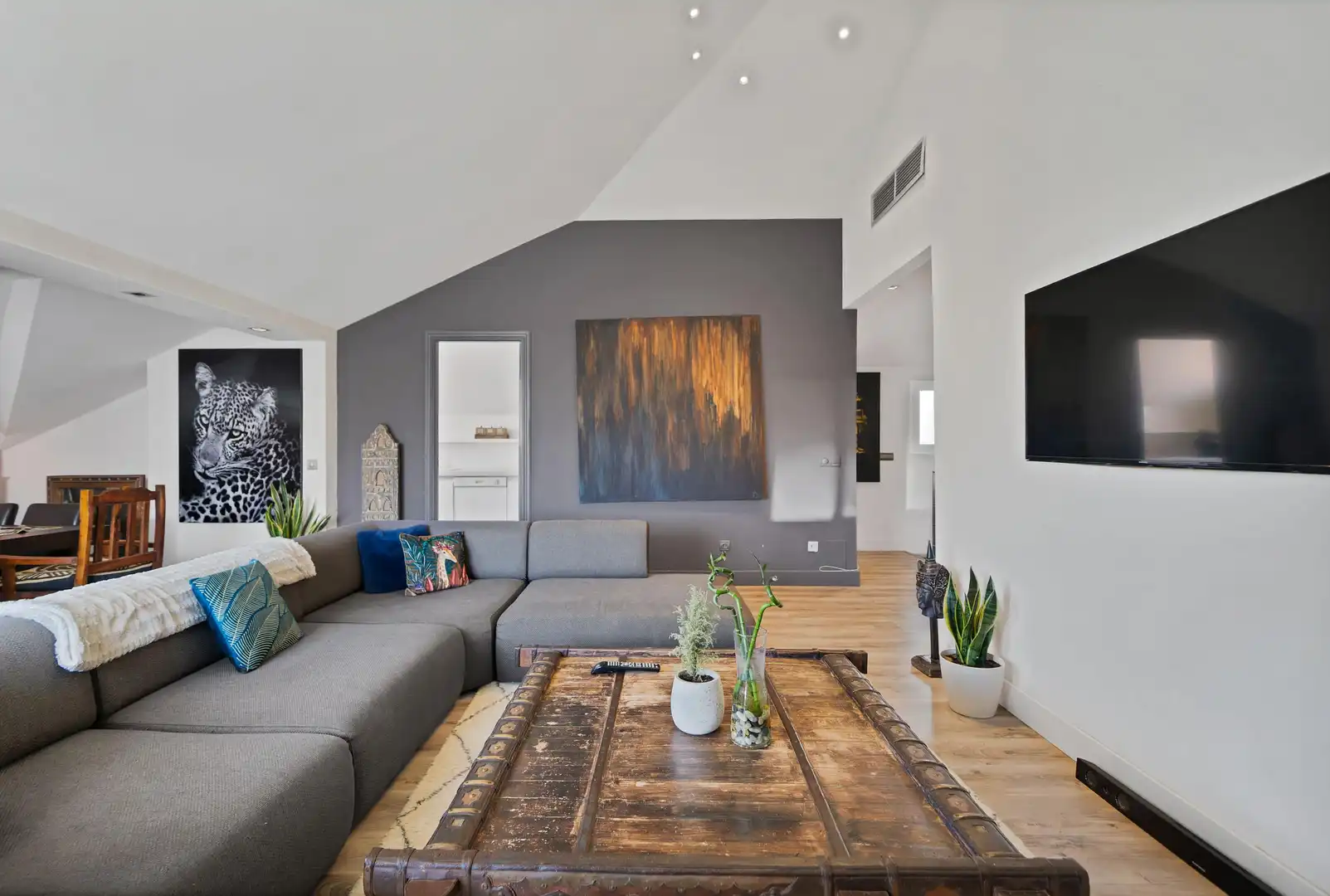 Living room of Attic for sale in Marbella  with Private garden, Terrace and Alarm