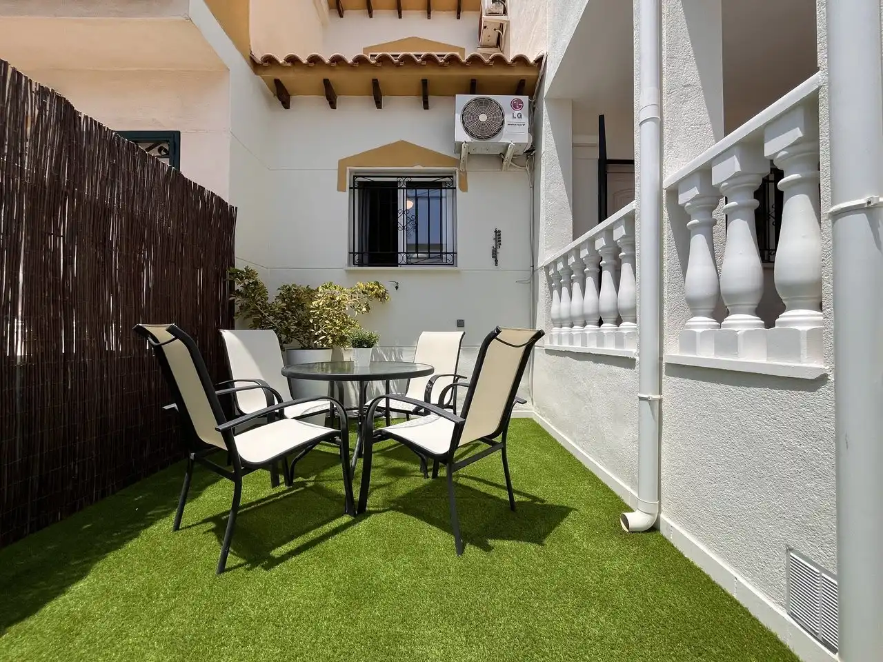Country house zum Verkauf in N/A, -1, Playa Flamenca