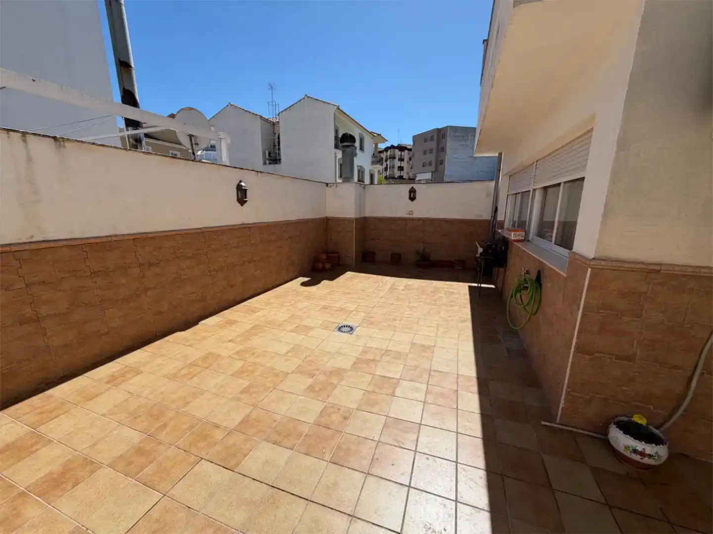 Vista exterior de Piso en venta en Mengíbar con Aire acondicionado, Trastero y Balcón