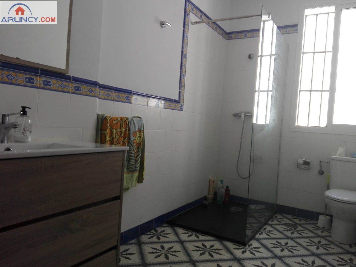 Bathroom of Flat for sale in Alcalá de Guadaira  with Terrace