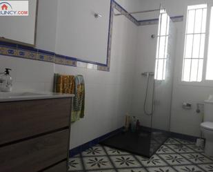 Bathroom of Flat for sale in Alcalá de Guadaira  with Terrace