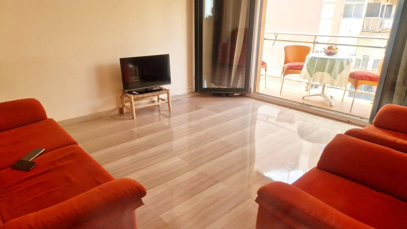 Sala d'estar de Pis en venda en Fuengirola amb Aire condicionat, Terrassa i Moblat