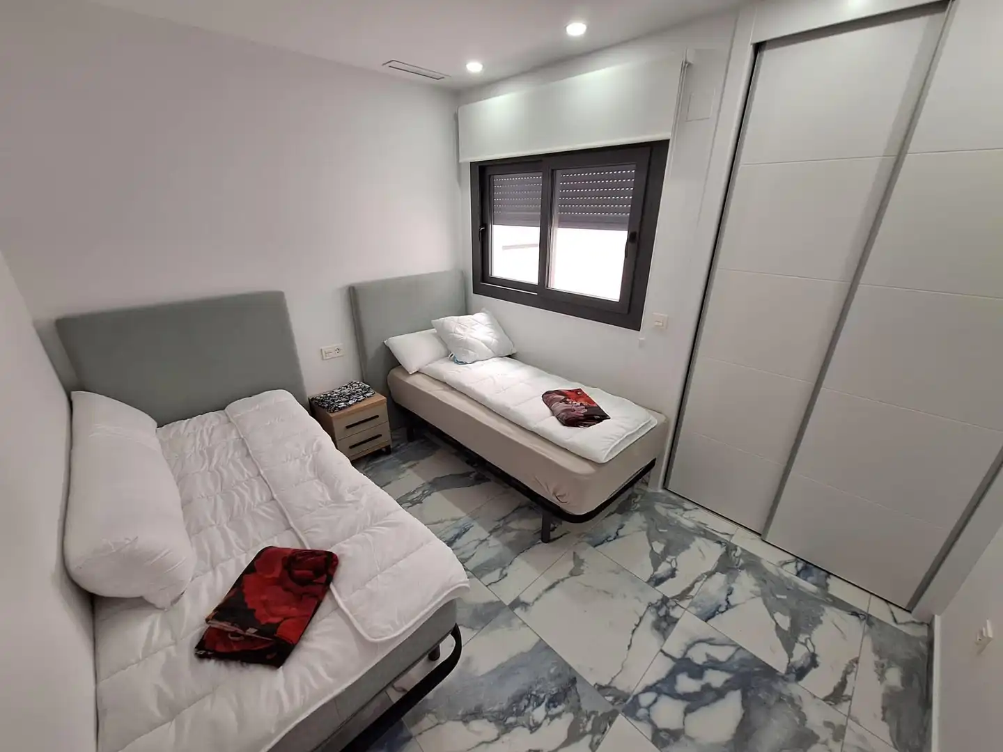 Schlafzimmer von Wohnungen zur Miete in Torrevieja mit Gemeinschaftspool