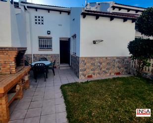 Jardí de Casa adosada en venda en Torredembarra amb Aire condicionat i Terrassa