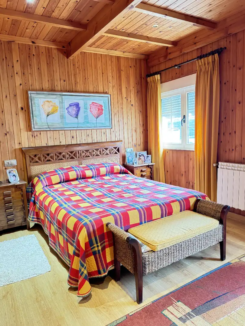 Dormitori de Casa o xalet en venda en Castrillón amb Calefacció, Jardí privat i Parquet