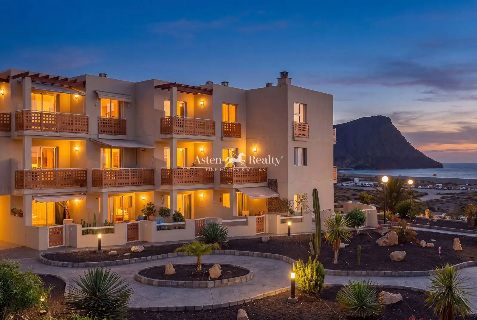 Exterior view of Flat for sale in Granadilla de Abona  with Air Conditioner, Private garden and Terrace