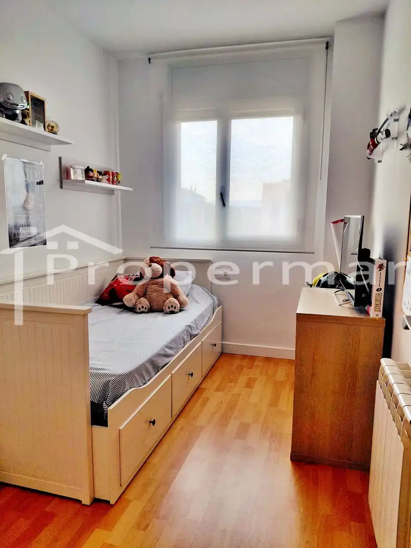 Habitación de Ático en venta en Parets del Vallès con Aire acondicionado, Calefacción y Terraza