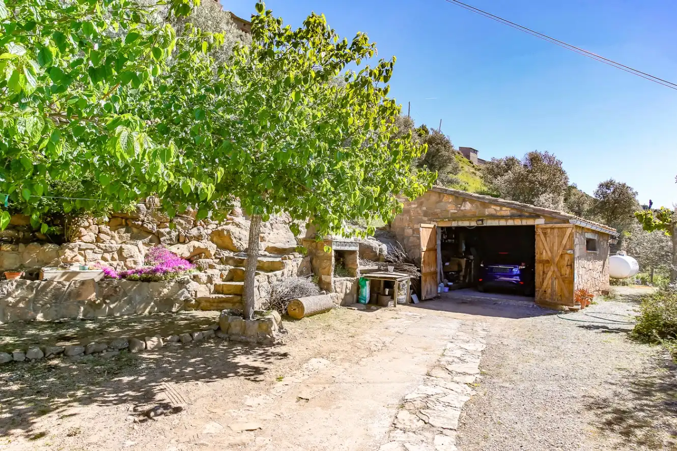 Aparcament de Finca rústica en venda en Vilanova de l'Aguda