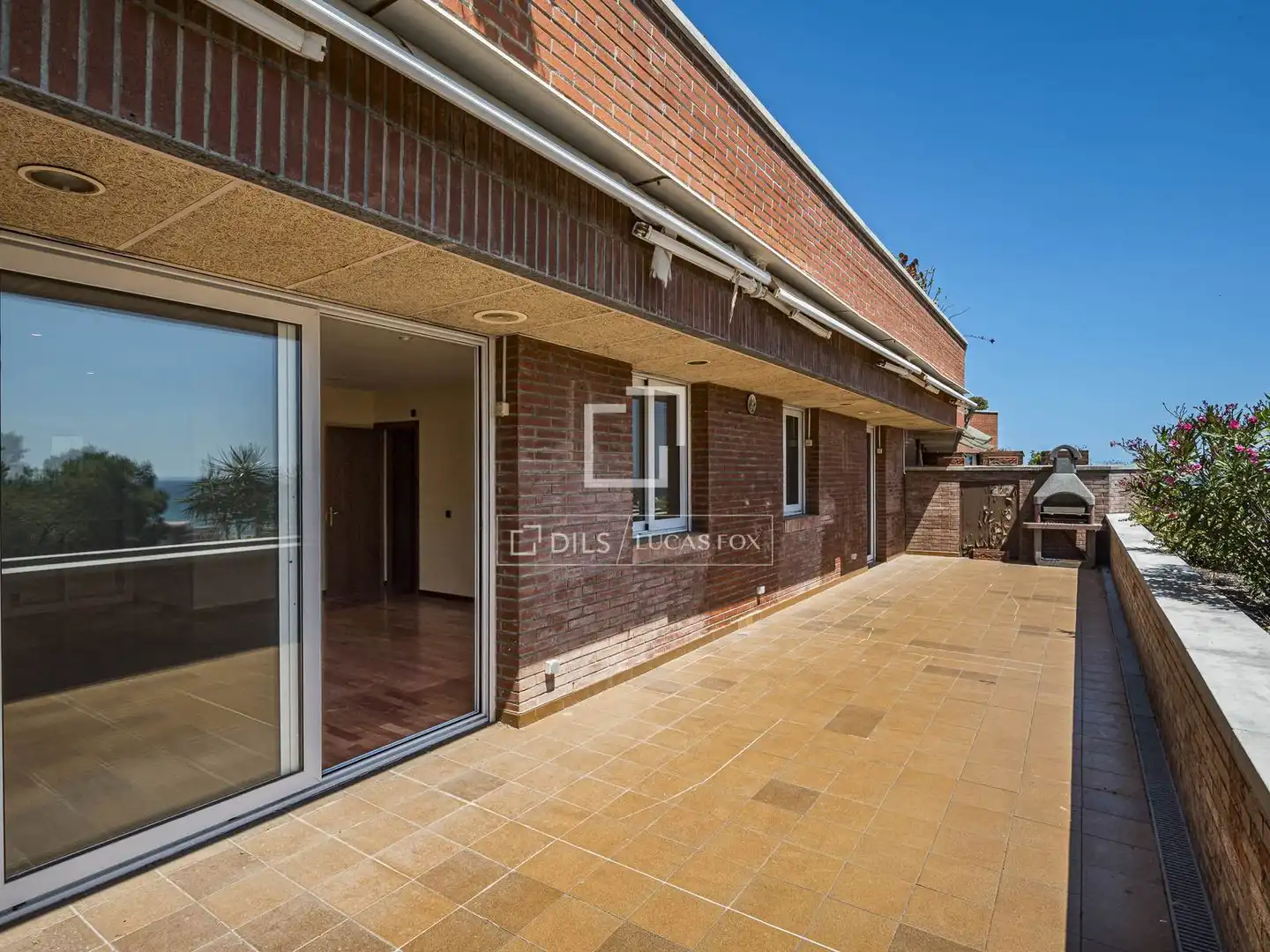 Terrace of Flat for sale in Sitges  with Air Conditioner, Heating and Private garden