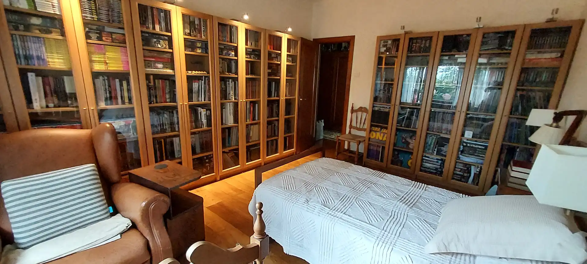 Dormitori de Finca rústica en venda en Salas amb Calefacció, Jardí privat i Parquet