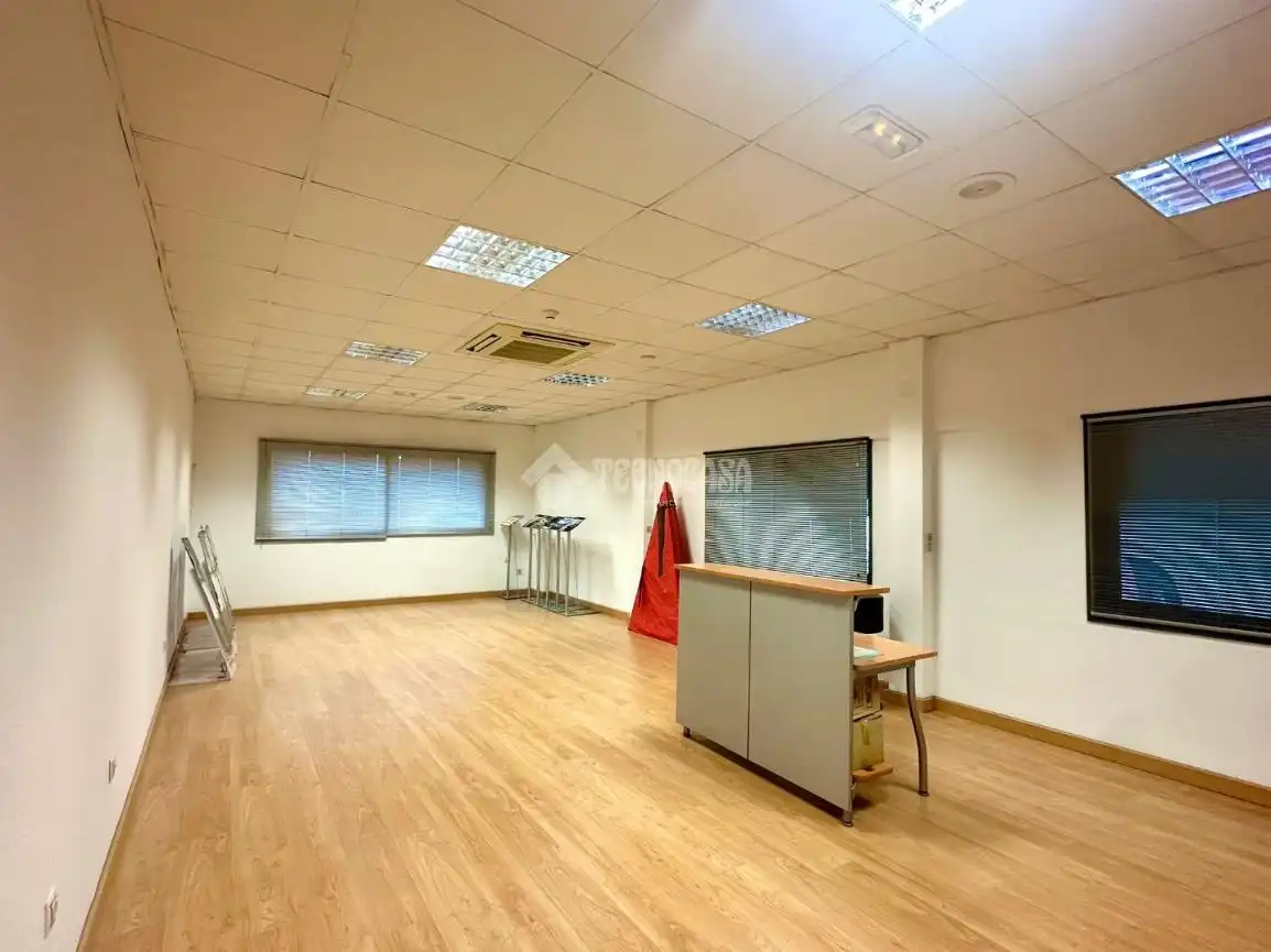 Local comercial en venta en Zona de la Vega, imagen 29