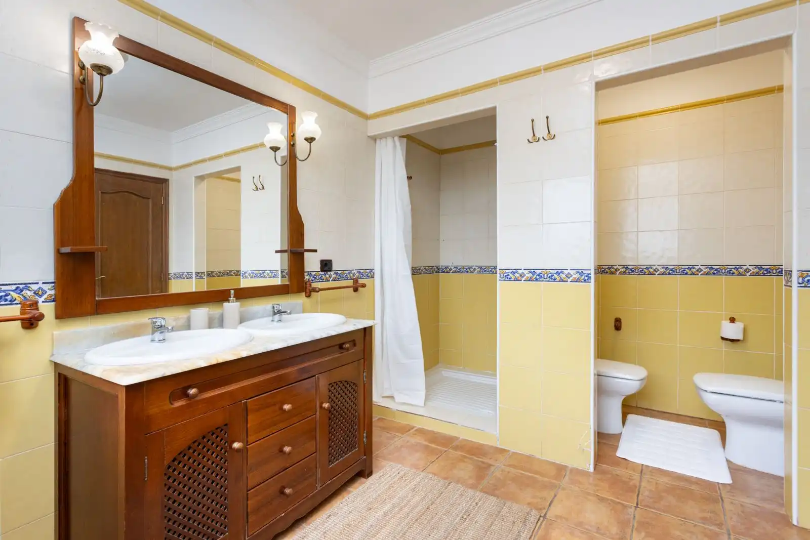 Bathroom of Detached homes for sale in El Sauzal  with Private garden, Terrace and Balcony