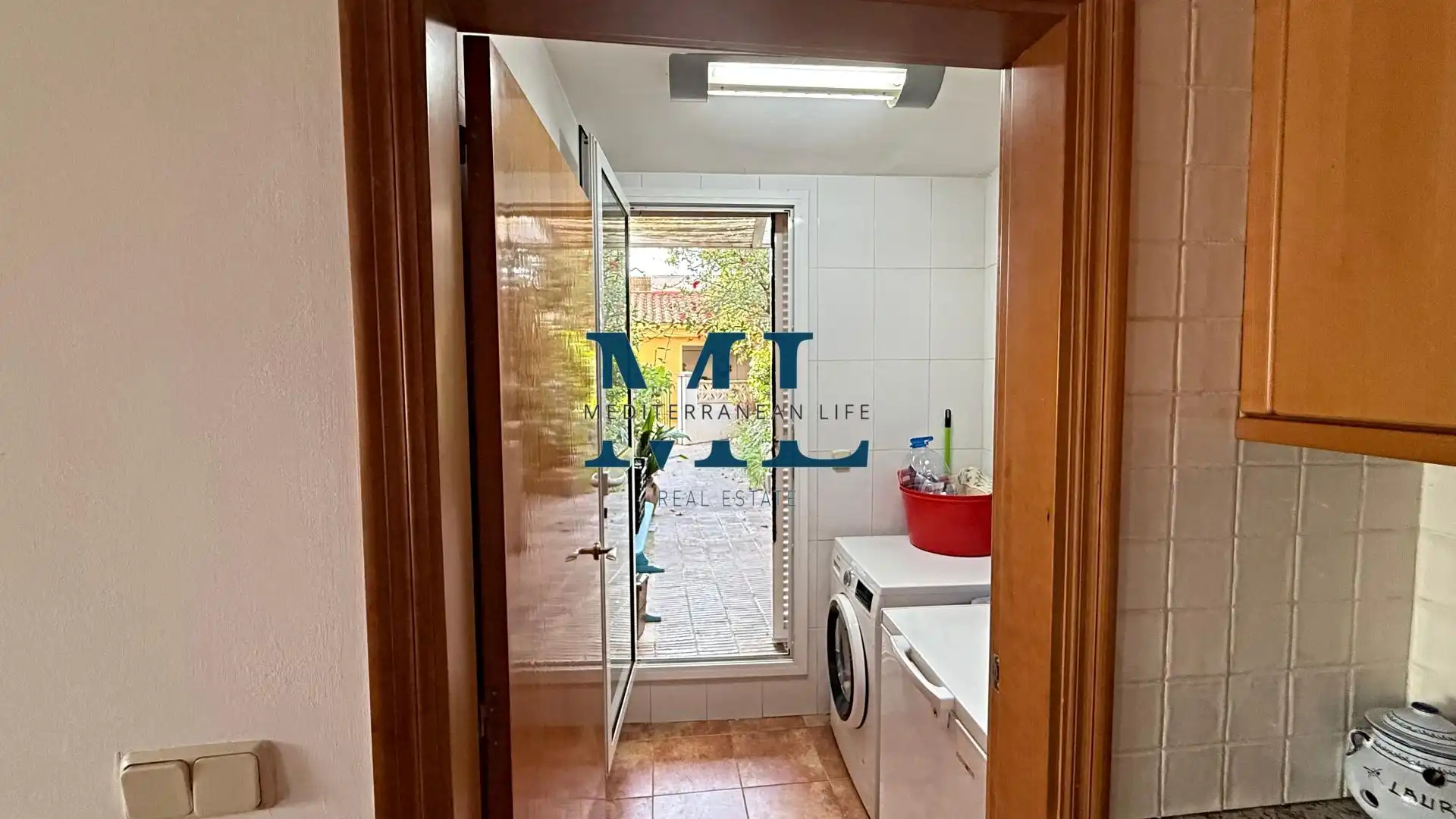 Vista exterior de Casa o xalet en venda en Vilanova i la Geltrú amb Calefacció, Jardí privat i Piscina