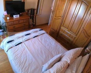 Bedroom of Flat for sale in Villadangos del Páramo  with Heating, Parquet flooring and Furnished