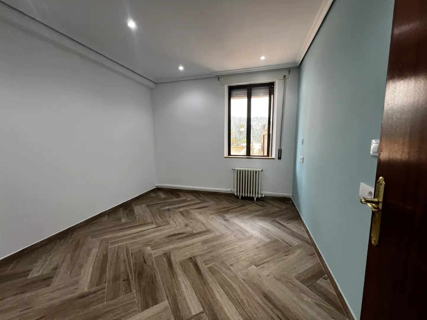 Bedroom of Detached homes for sale in Torrelavega   with Heating, Private garden and Parquet flooring