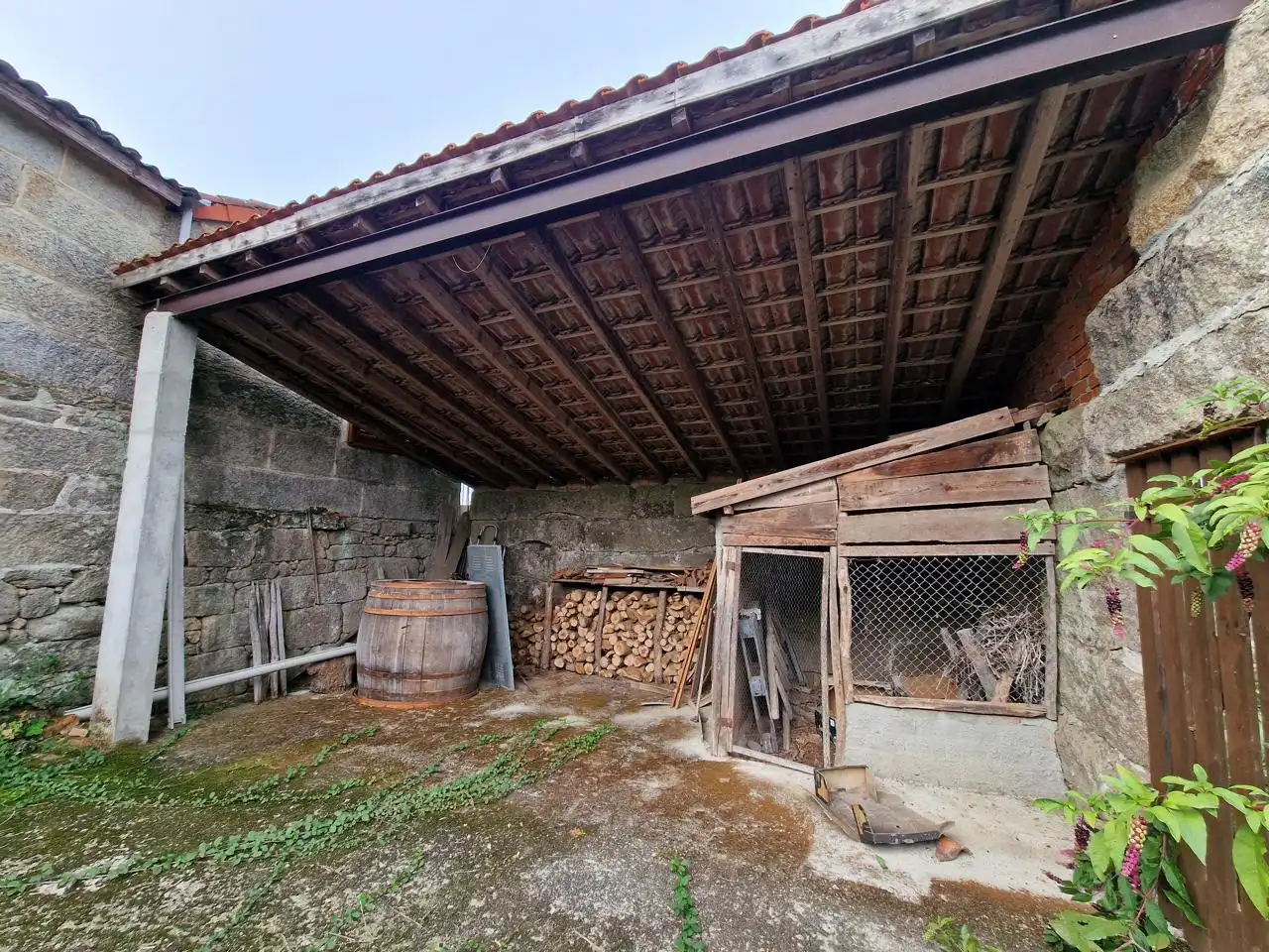 Casa rústica amb jardí en venda a Penedo, imagen 20