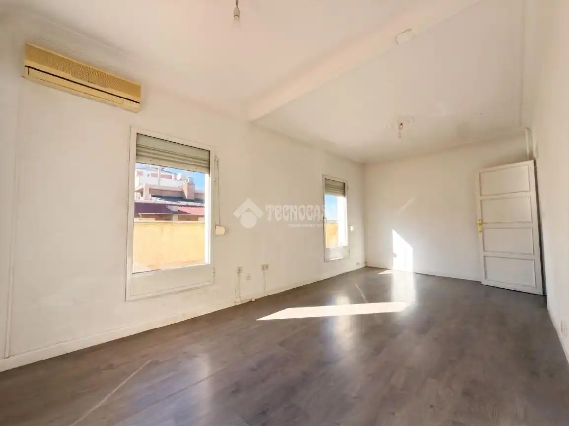 Sala de estar de Ático en venta en Madrid con Calefacción, Terraza y Balcón