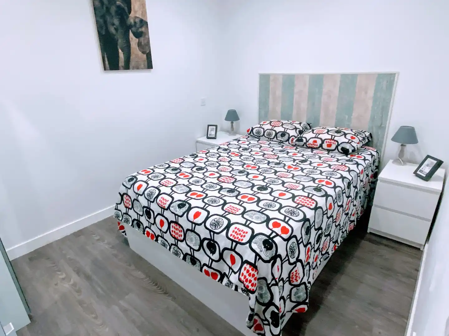 Bedroom of Flat for rent in Madrid  with Air Conditioner, Furnished and Balcony