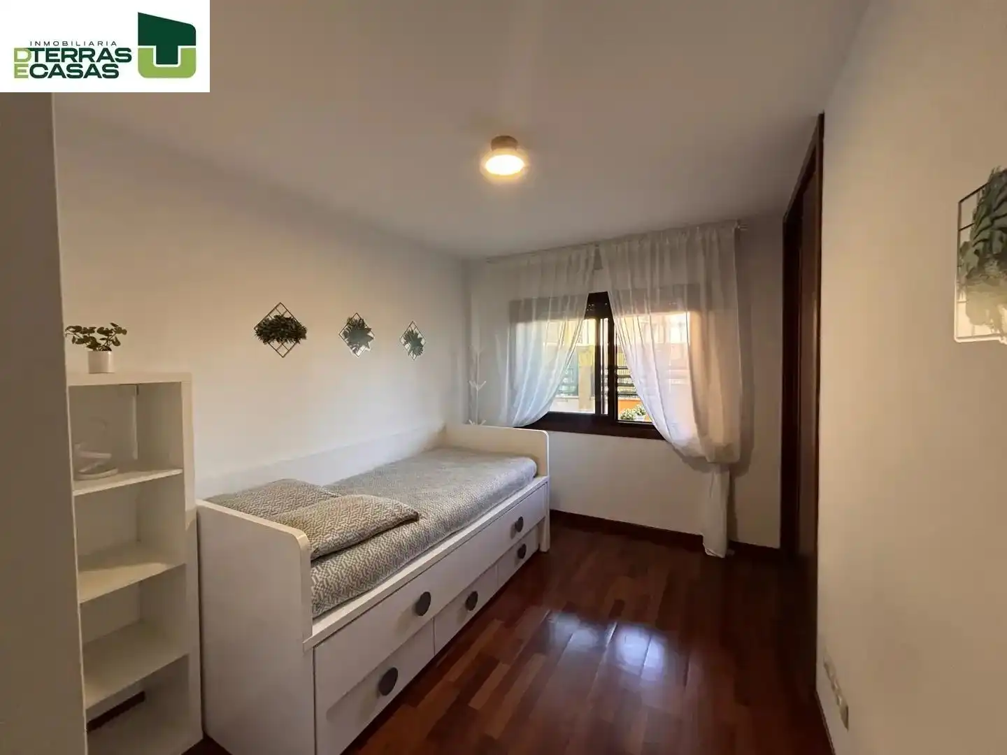 Habitación de Piso en venta en O Grove   con Aire acondicionado, Terraza y Trastero