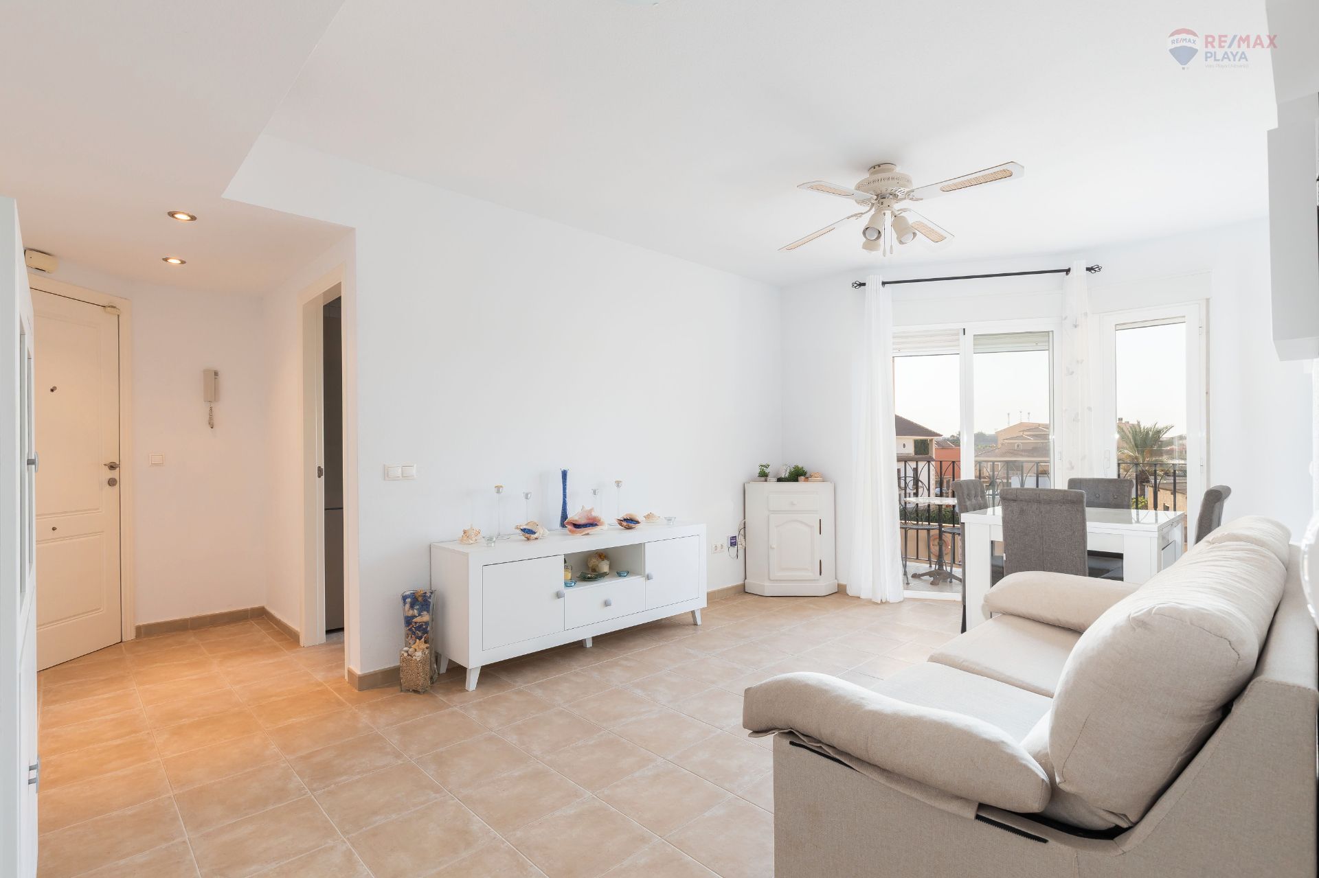 Sala d'estar de Apartament en venda en Cuevas del Almanzora amb Terrassa, Traster i Moblat