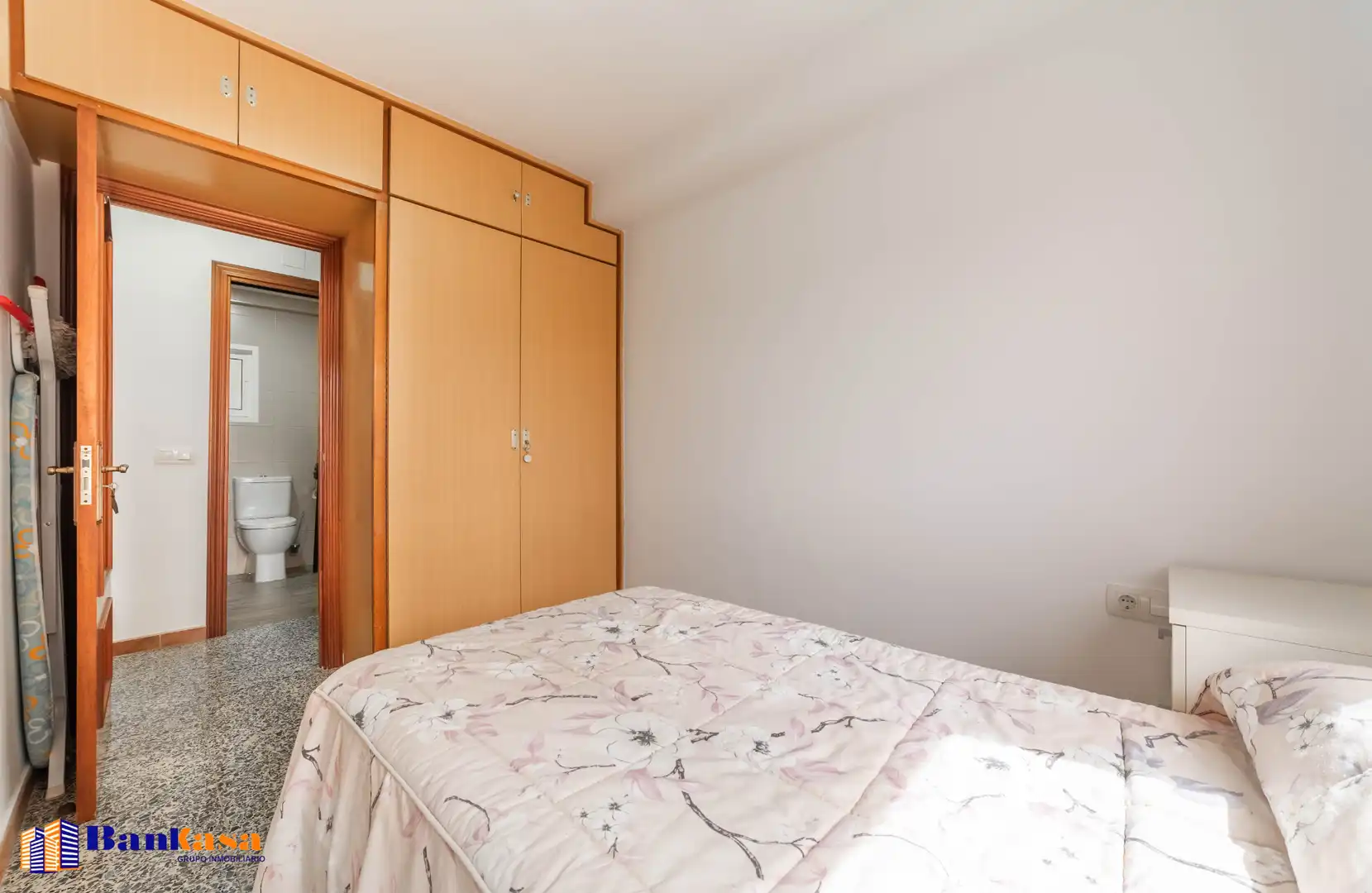 Schlafzimmer von Wohnung zum Verkauf in Málaga mit Möbliert, Ofen und Waschmaschine