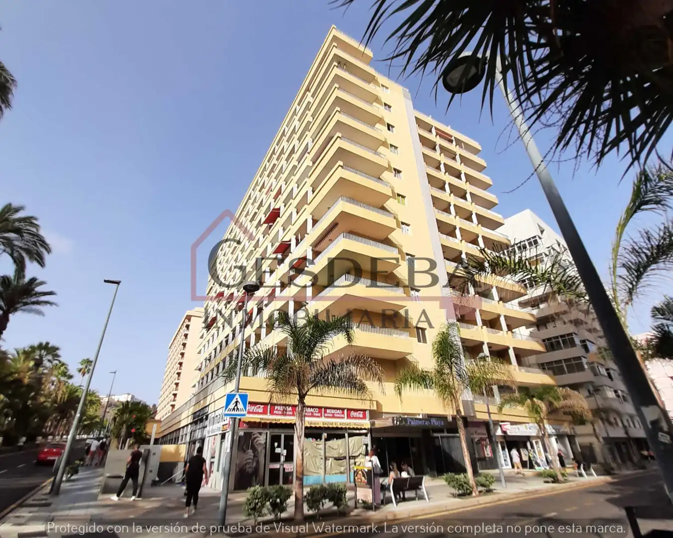 Apartament amb piscina en venda a Avenida Venezuela 14
