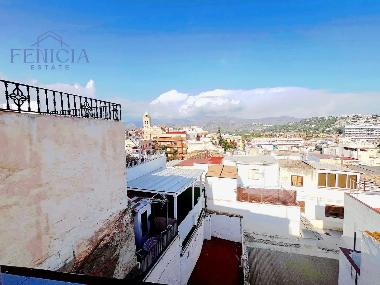 Vista exterior de Finca rústica en venda en Almuñécar amb Terrassa