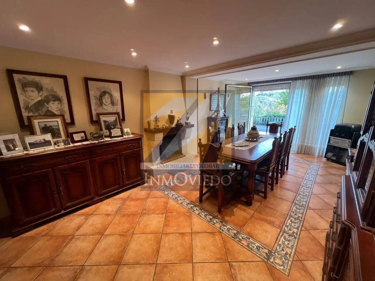 Menjador de Casa o xalet en venda en Carreño amb Calefacció, Jardí privat i Parquet