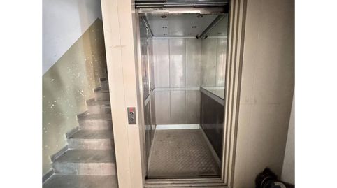 Edificio en venta en CentreCan Mariner, Santa Coloma de Gramenet, immagine 2