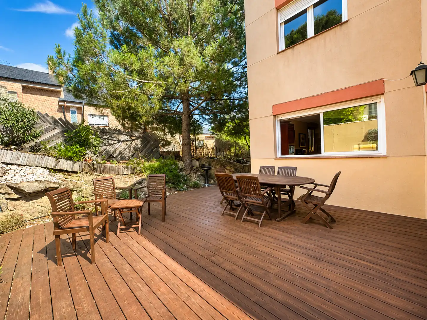 Terrasse von Einfamilien-Reihenhaus zum Verkauf in Torrelodones mit Gemeinschaftspool