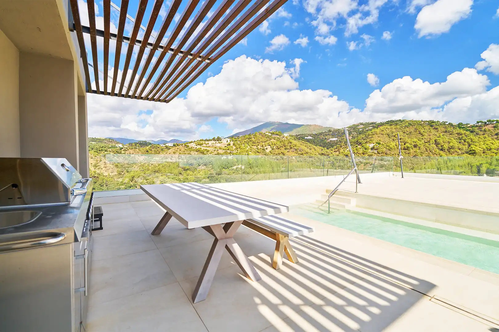 Terraza de Casa o chalet en venta en Benahavís con Aire acondicionado, Calefacción y Jardín privado