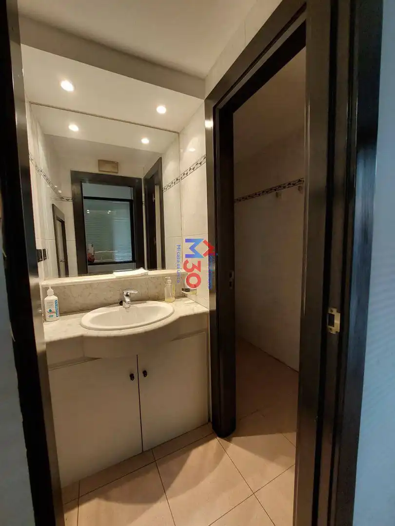 Baño de Local en venta en Miranda de Ebro