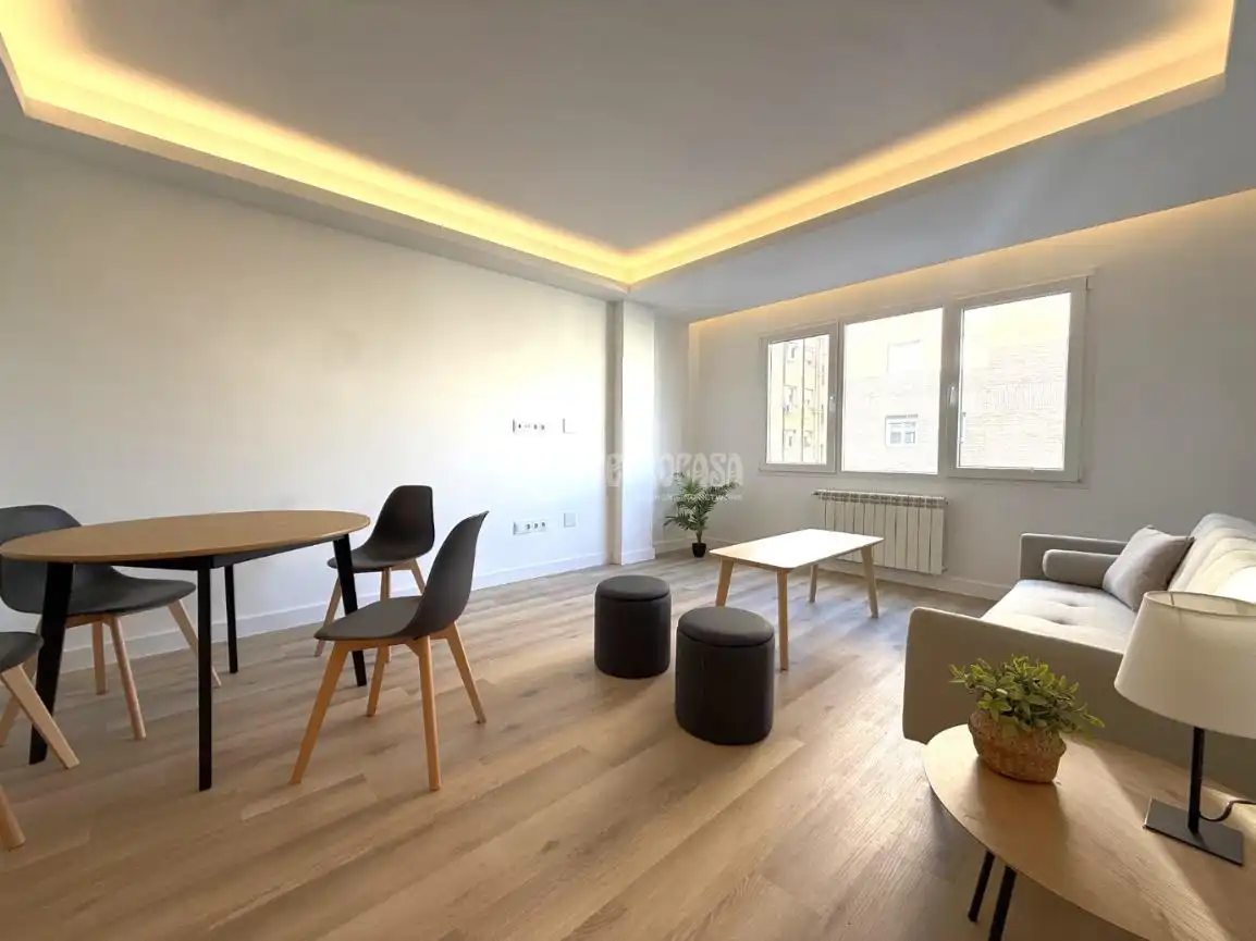 Vista exterior de Piso en venta en Chamartín