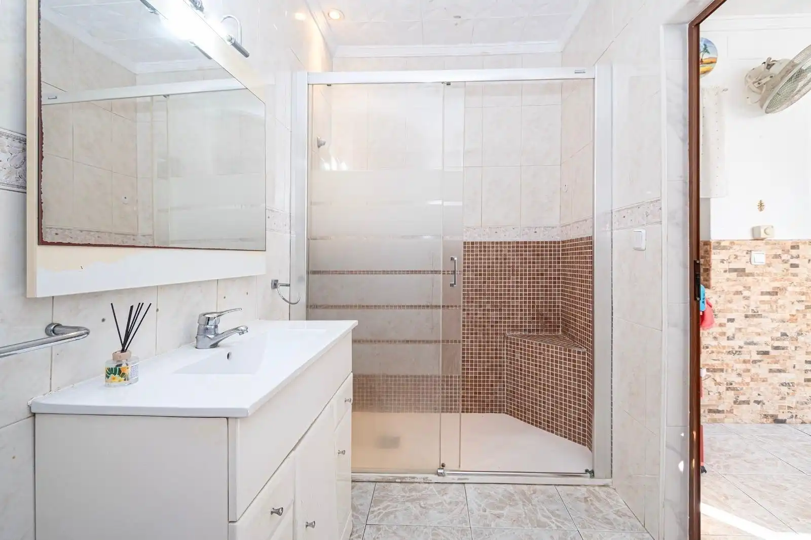 Baño de Planta baja en venta en  Palma de Mallorca con Aire acondicionado, Calefacción y Jardín privado