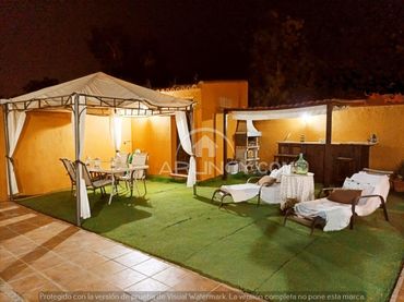 Xalet amb piscina en venda a Oromana