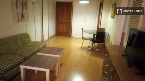 Foto 2 de Piso de alquiler en Nueva España, Madrid Capital