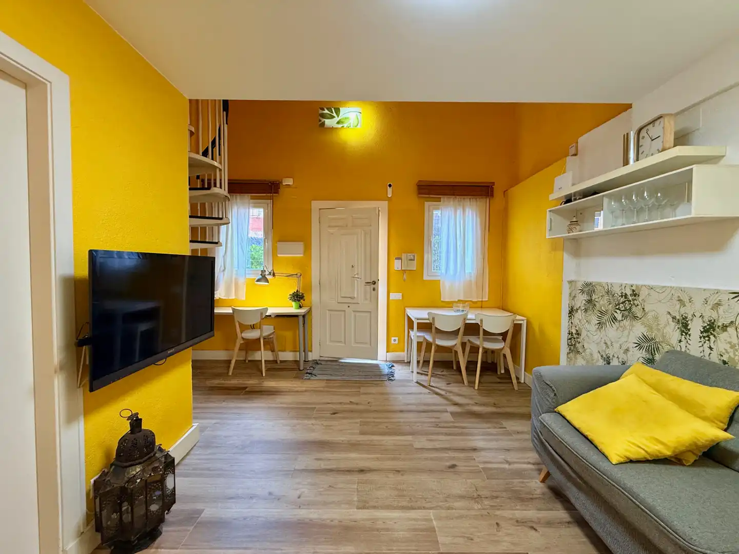 Sala de estar de Casa adosada en venta en Barcelona con Aire acondicionado, Calefacción y Parquet
