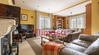 Living room of House or chalet for sale in Villaviciosa de Odón  with Heating, Private garden and Parquet flooring