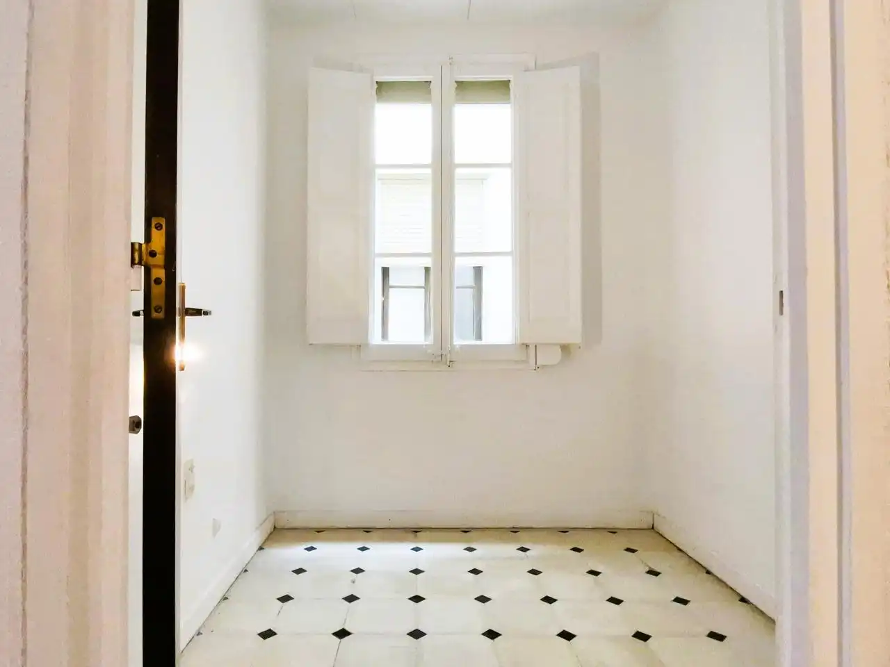 Habitación de Piso en venta en Terrassa con Calefacción y Balcón