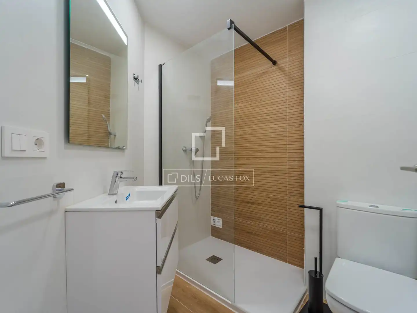 Bathroom of Houses for rent in L'Eliana  with Air Conditioner, Heating and Terrace