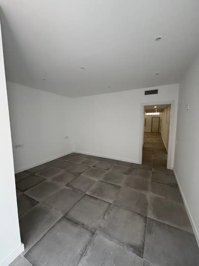 Local en venta en Carrer Primer de Maig, Molí Nou - Ciutat Cooperativa