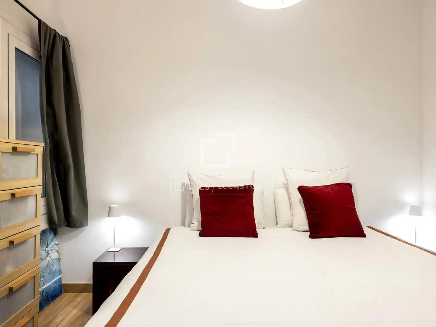 Schlafzimmer von Wohnung zum Verkauf in Barcelona mit Klimaanlage, Parkett und Terrasse